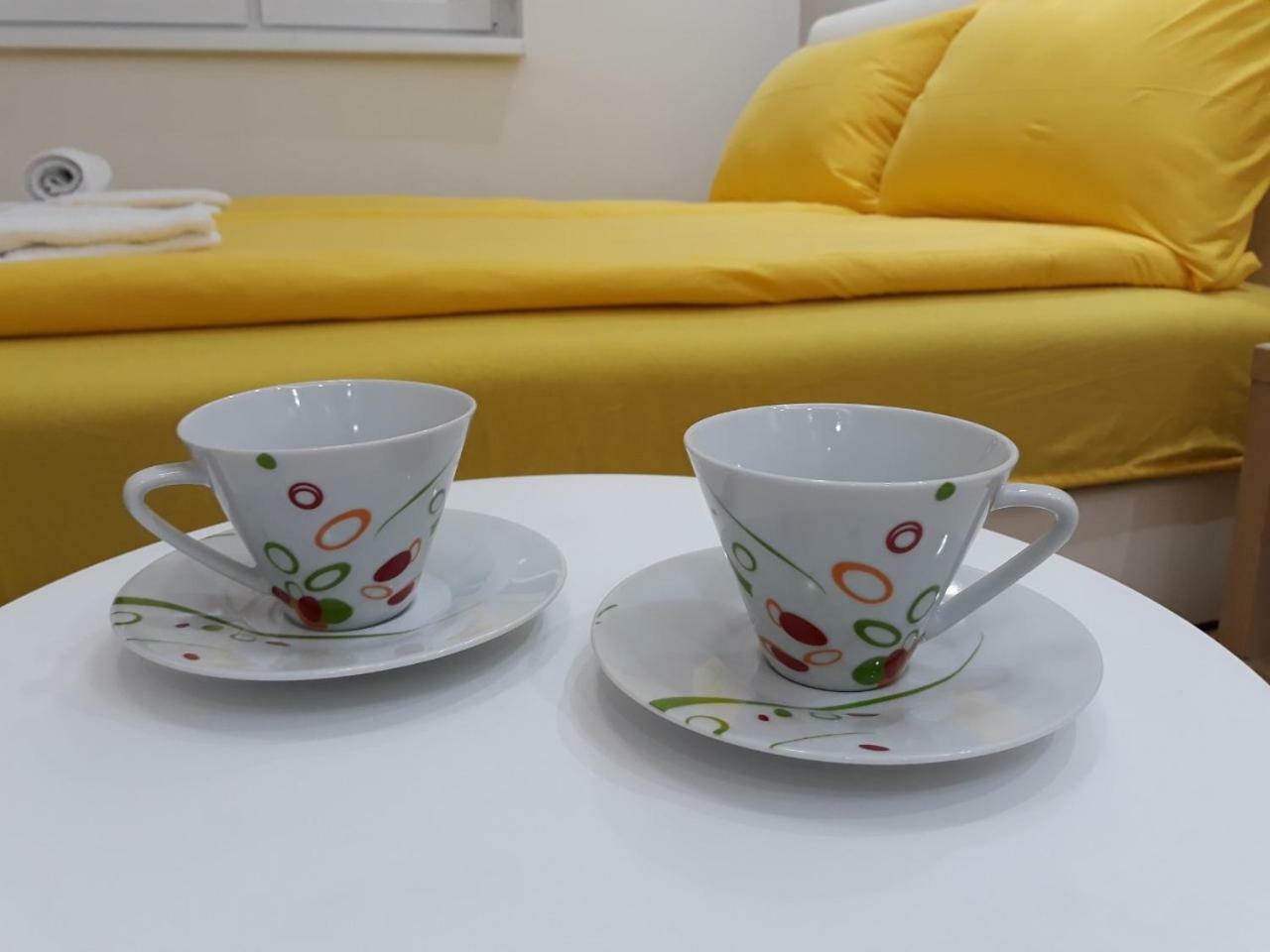 Sweet Yellow Apartment Belgrado Esterno foto