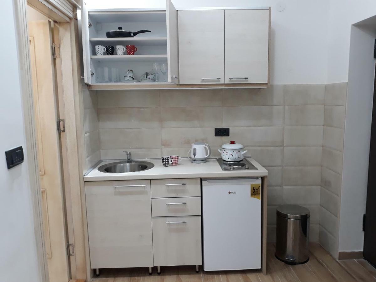 Sweet Yellow Apartment Belgrado Esterno foto