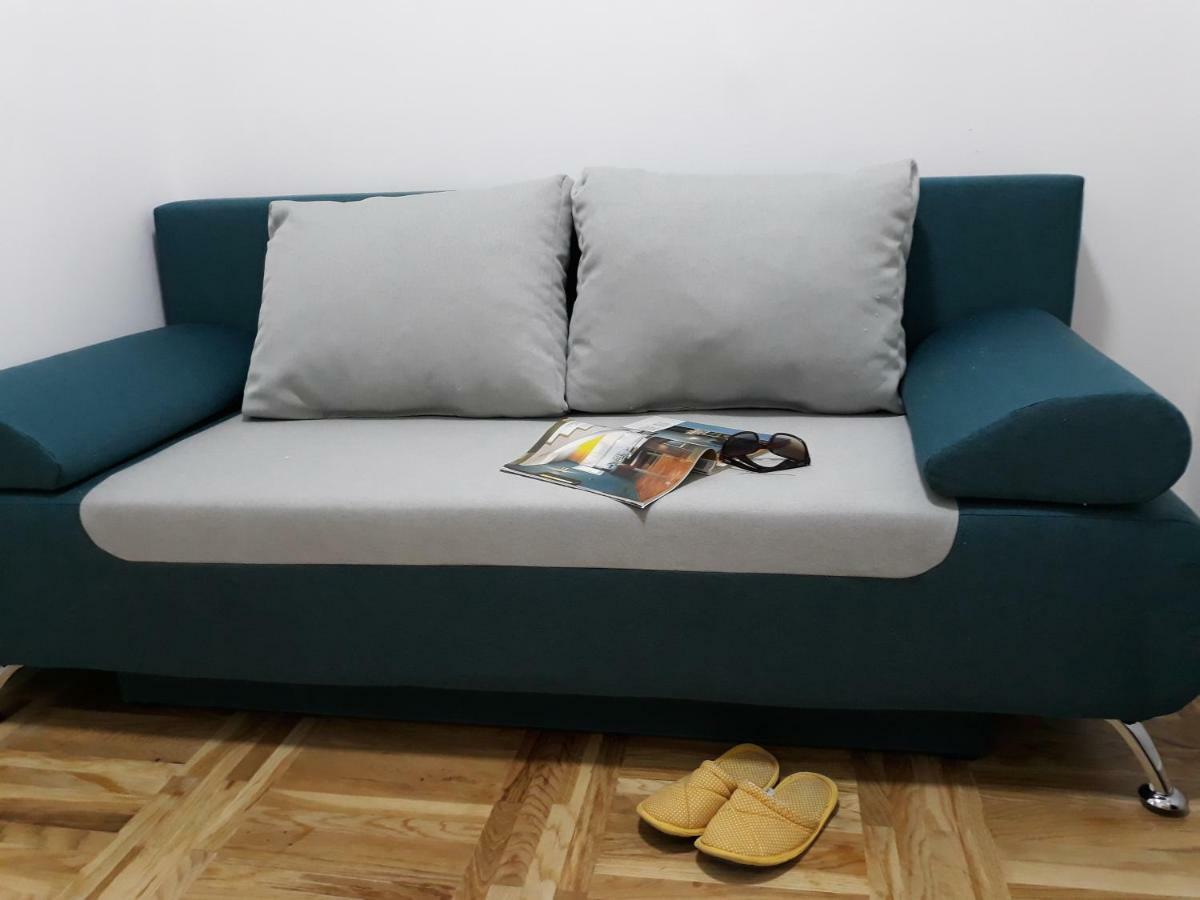 Sweet Yellow Apartment Belgrado Esterno foto