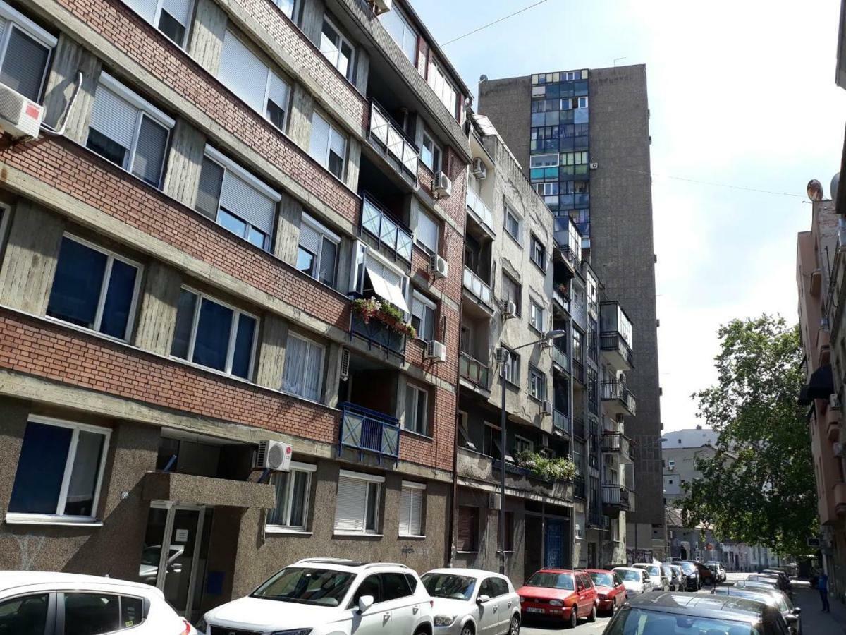 Sweet Yellow Apartment Belgrado Esterno foto